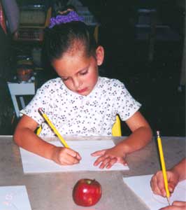 girl drawing apple 1